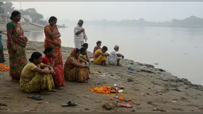 मूर्ति विसर्जन में मातम: हाथ थामे नदी में उतरे 14 युवा, तीन शव मिले; गाँव में पसरा गहरा सन्नाटा