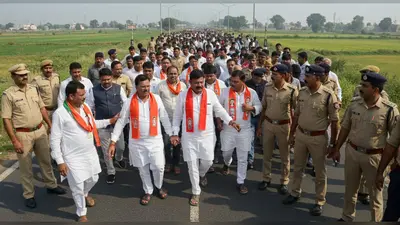 बरेली जा रहे सपा प्रतिनिधिमंडल को रोका, अखिलेश यादव बोले- ‘लोकतंत्र की हत्या हुई’
