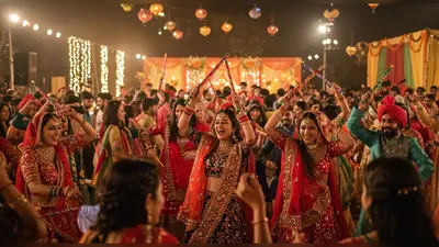 पीतलनगरी में डांडिया नाइट का धूम: रेणुका के ’52 गज का दामन’ पर झूमे लोग, देखें उमंग भरी तस्वीरें!