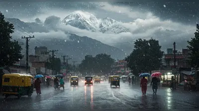 दिल्ली, UP और हरियाणा में झमाझम बारिश, पहाड़ों पर बर्फबारी; आज भी जारी रहेंगे बादलों के डेरे!