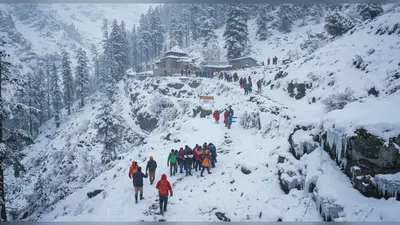 जम्मू-कश्मीर में भारी बर्फबारी के बाद 25 लोगों का सफल रेस्क्यू, वैष्णो देवी यात्रा तीन दिन बाद बहाल; हिमाचल के लाहौल-स्पीति में पारा -0.5°C पर