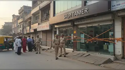 बरेली बवाल: मौलाना तौकीर के करीबियों पर बड़ी कार्रवाई, 15 करोड़ से ज़्यादा के शोरूम और 18 दुकानें सील