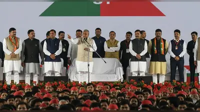 यूपी में सपा का बड़ा दांव: किसी प्रत्याशी का नहीं करेगी आधिकारिक समर्थन, जानिए क्यों लिया गया यह चौंकाने वाला फैसला