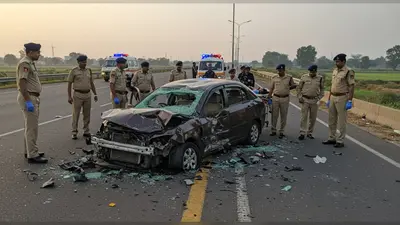 बदायूं में भीषण सड़क हादसा: रिश्तेदार की कार लेकर निकले तीन युवकों में से दो की मौत, तीसरा गंभीर