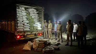 यूपी पुलिस का बड़ा एक्शन: आगे कार, पीछे ट्रक में नमक के नीचे गांजा तस्करी का खुलासा, 1.71 करोड़ के माल समेत तीन गिरफ्तार