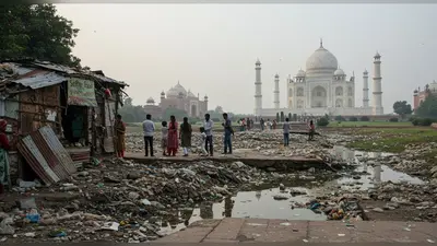 ताज के पास ‘दाग’ का सच: जिस जगह को बनाया था सेल्फी पॉइंट, अब दिख रही है ये दुखद तस्वीर!