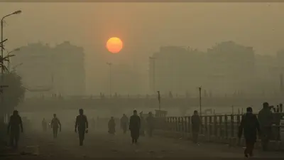 दिवाली से पहले दिल्ली-एनसीआर की हवा ‘जहरीली’: AQI 300 पार, ‘गंभीर’ श्रेणी में पहुंचने की आशंका