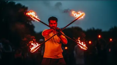 वायरल वीडियो: जलते हुए डंडे से शख्स ने किया ऐसा कारनामा, देखकर आप भी हो जाएंगे हैरान!