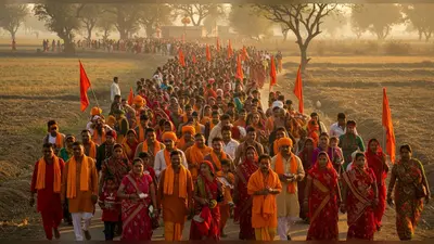यूपी: संभल में 46 साल बाद फिर शुरू हुई 24 कोसी परिक्रमा, 1978 के दंगों के बाद हुई थी बंद, भक्तों में भारी उत्साह