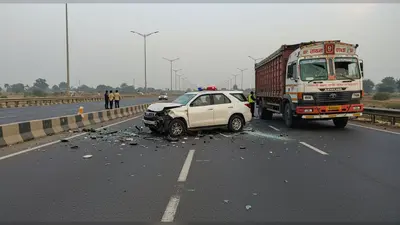यूपी: कैबिनेट मंत्री बेबी रानी मौर्य की कार का भीषण हादसा, ट्रक ड्राइवर और एक्सप्रेस-वे के अफसरों पर FIR दर्ज