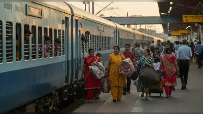 छठ पूजा पर यात्रियों को मिली बड़ी राहत: आज से चलेंगी 11 स्पेशल ट्रेनें, दिल्ली का सफर भी होगा आसान