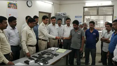 बरेली की चीनी मिल पर आयकर विभाग का बड़ा छापा: कर्मचारियों के फोन जब्त, जांच जारी