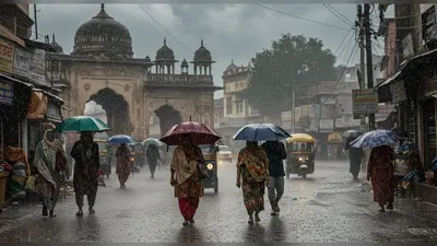 मोंथा का कहर: यूपी में भारी बारिश की चेतावनी, लखनऊ समेत कई जिलों में गिरा पारा, अलर्ट जारी